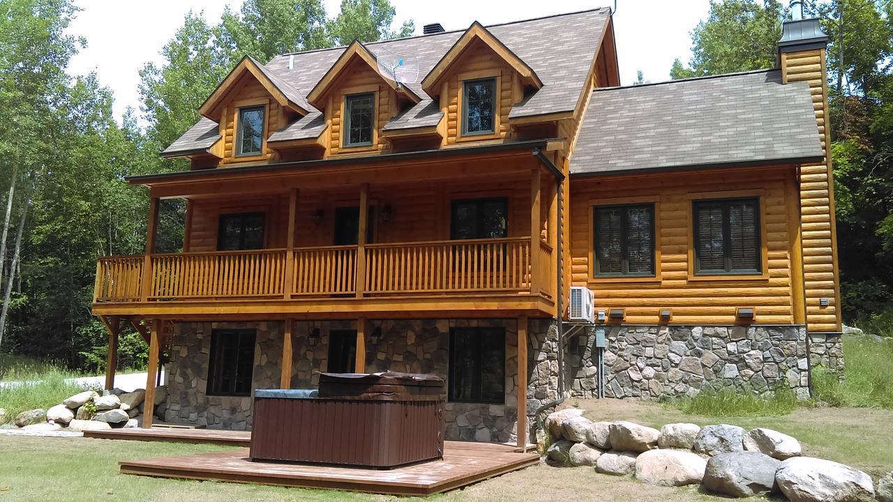 Selenia Lodge- Residences Et Chalets Dans Les Laurentides Saint-Remi-d'Amherst Exterior foto