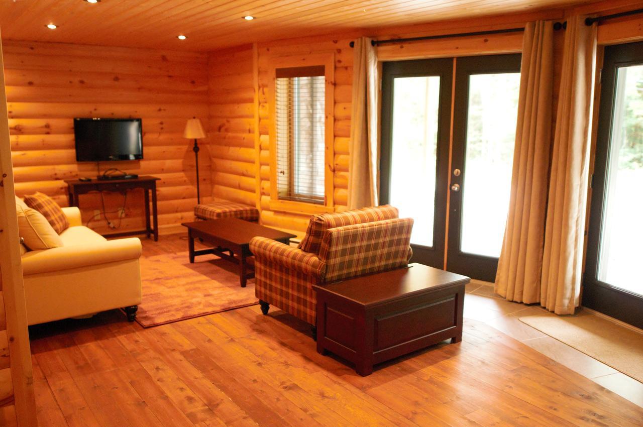 Selenia Lodge- Residences Et Chalets Dans Les Laurentides Saint-Remi-d'Amherst Exterior foto