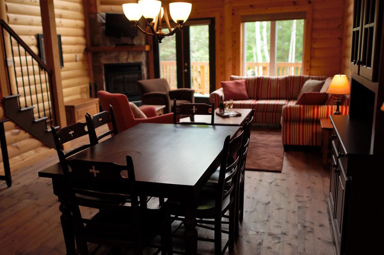 Selenia Lodge- Residences Et Chalets Dans Les Laurentides Saint-Remi-d'Amherst Exterior foto