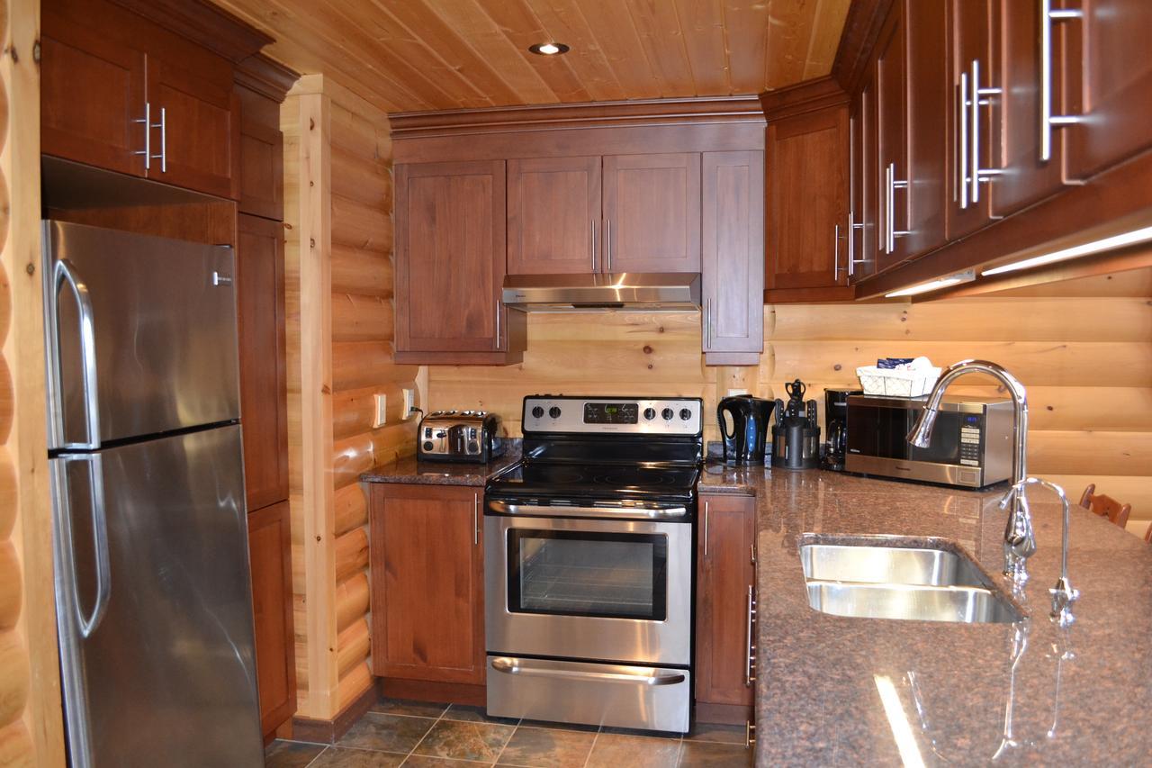 Selenia Lodge- Residences Et Chalets Dans Les Laurentides Saint-Remi-d'Amherst Exterior foto