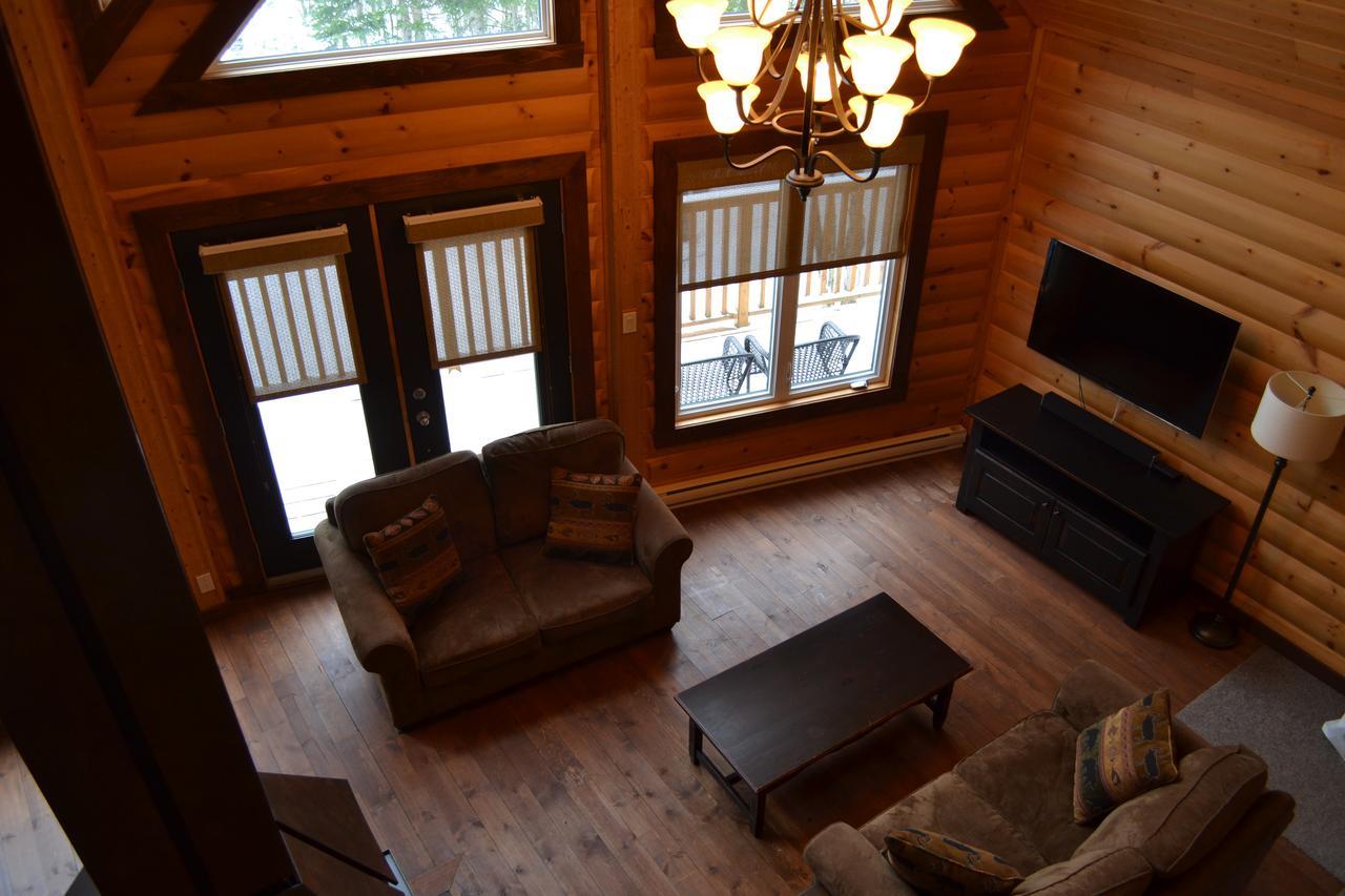 Selenia Lodge- Residences Et Chalets Dans Les Laurentides Saint-Remi-d'Amherst Exterior foto