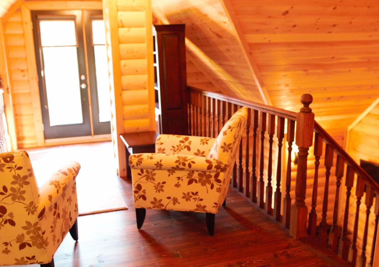 Selenia Lodge- Residences Et Chalets Dans Les Laurentides Saint-Remi-d'Amherst Exterior foto